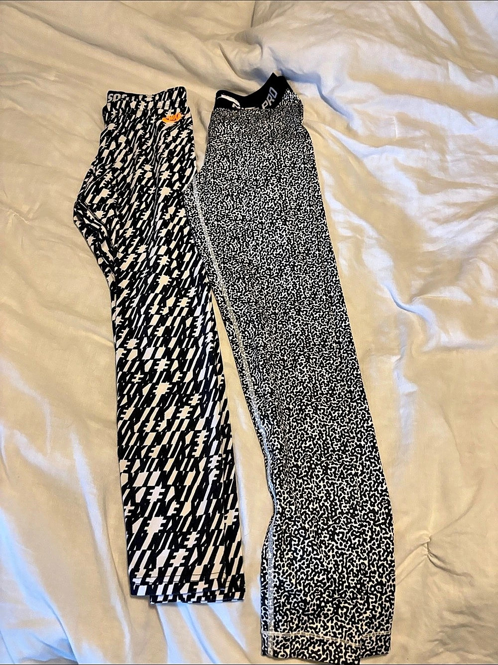 Nike Women's Abstract Print Leggings Set
